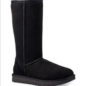 UGG Women's Classic II Tall Boots (Mint Condition)